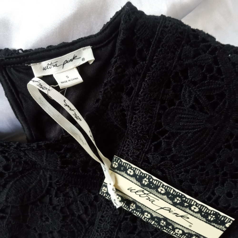 Ultra Pink Elegant Black Crochet Blouse - Picture 7 of 8